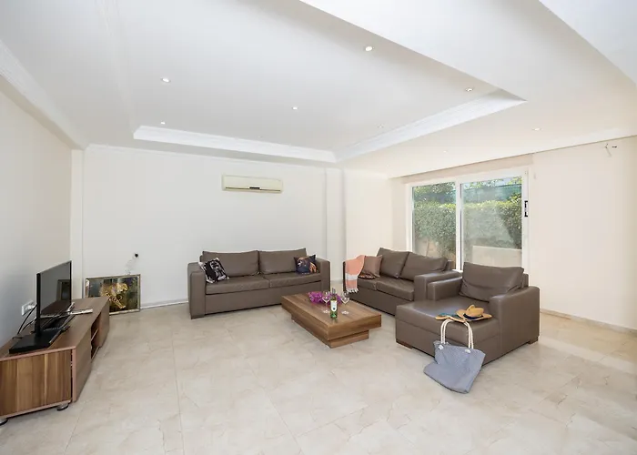 Four Seasons * Ολουντενίζ