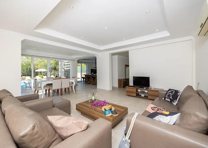 Four Seasons 올루데니스