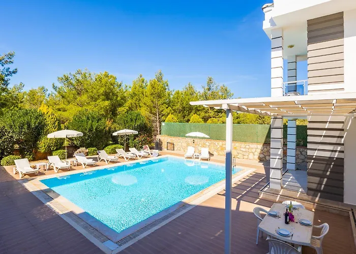 Four Seasons 올루데니스