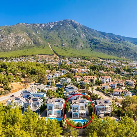 Four Seasons فيلة